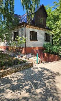 Дом 155м², 2-этажный, участок 15 сот.  