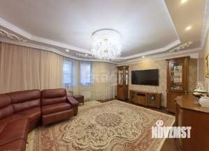 Дом 304м&sup2;, 2-этажный, участок 6 сот.  