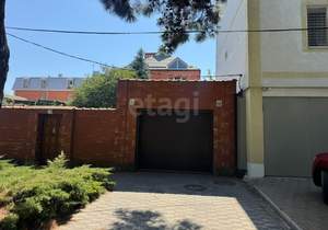 Дом 250м&sup2;, 2-этажный, участок 4 сот.  