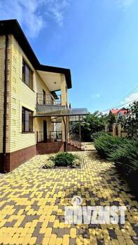 Дом 350м&sup2;, 2-этажный, участок 10 сот.  