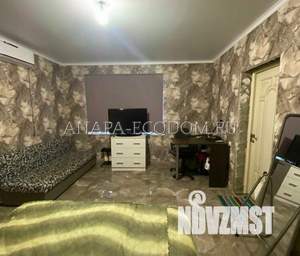 Дом 240м², 2-этажный, участок 6 сот.  
