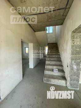 Дом 185м&sup2;, 2-этажный, участок 5 сот.  