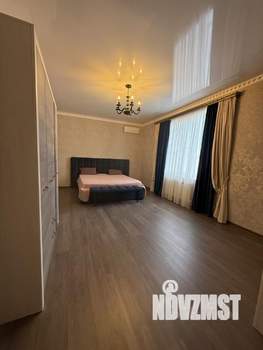 Дом 261м&sup2;, 2-этажный, участок 6 сот.  