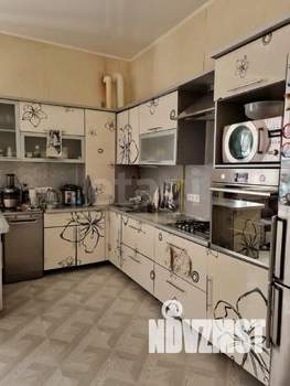 Дом 380м&sup2;, 3-этажный, участок 4 сот.  