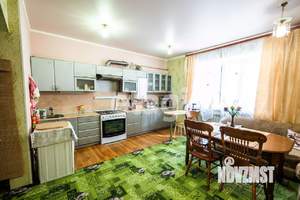 Таунхаус 146м&sup2;, 3-этажный, участок 1 сот.  