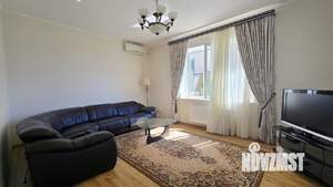 Дом 532м&sup2;, 3-этажный, участок 10 сот.  