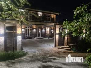 Дом 230м&sup2;, 3-этажный, участок 5 сот.  