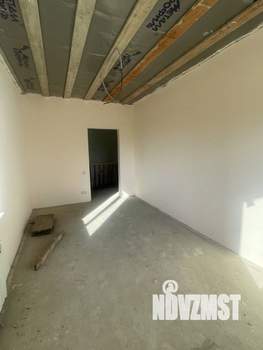 Дом 130м&sup2;, 2-этажный, участок 5 сот.  