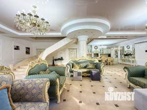 Дом 276м&sup2;, 2-этажный, участок 6 сот.  