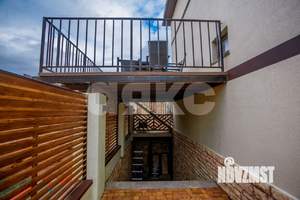 Дом 295м&sup2;, 2-этажный, участок 5 сот.  