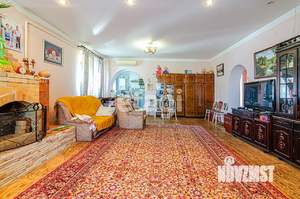 Дом 400м², 2-этажный, участок 4 сот.  