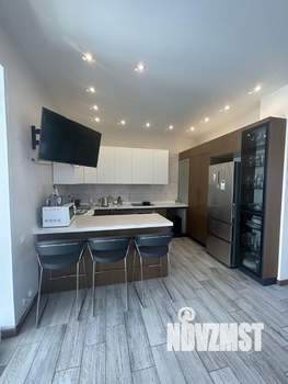 Дом 450м&sup2;, 2-этажный, участок 6 сот.  