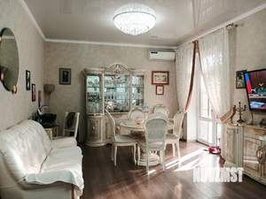 Дом 132м&sup2;, 2-этажный, участок 4 сот.  