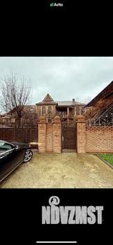 Дом 650м&sup2;, 3-этажный, участок 6 сот.  