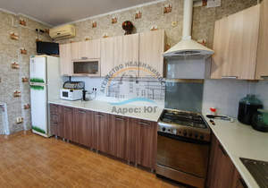 Дом 760м&sup2;, 4-этажный, участок 4 сот.  