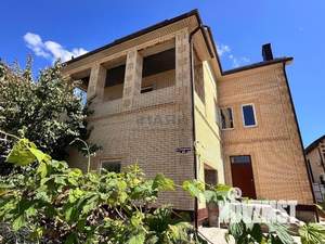 Дом 250м&sup2;, 3-этажный, участок 7 сот.  