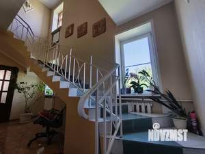 Дом 218м², 2-этажный, участок 6 сот.  