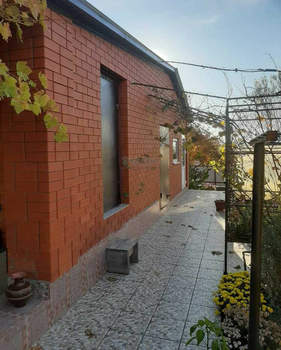 Дом 373м&sup2;, 2-этажный, участок 10 сот.  