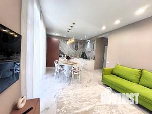 Дом 140м&sup2;, 2-этажный, участок 5 сот.  