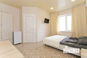 Дом 400м&sup2;, 2-этажный, участок 5 сот.  