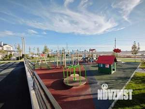 Дом 95м&sup2;, 2-этажный, участок 5 сот.  