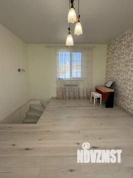 Дом 100м&sup2;, 2-этажный, участок 4 сот.  