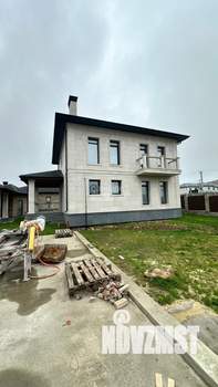 Коттедж 220м², 2-этажный, участок 10 сот.  