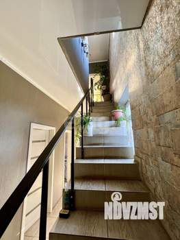 Дом 101м&sup2;, 2-этажный, участок 4 сот.  