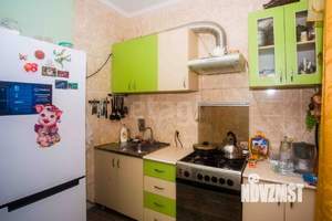 Дом 145м&sup2;, 2-этажный, участок 3 сот.  