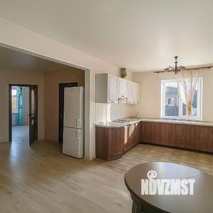 Дом 130м&sup2;, 2-этажный, участок 6 сот.  