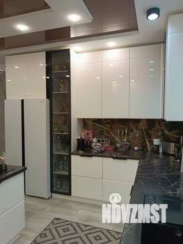 Дом 320м&sup2;, 4-этажный, участок 4 сот.  