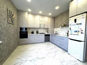 Дом 150м&sup2;, 2-этажный, участок 3 сот.  