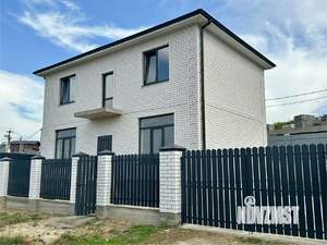 Дом 130м&sup2;, 2-этажный, участок 3 сот.  