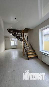 Дом 175м&sup2;, 2-этажный, участок 4 сот.  