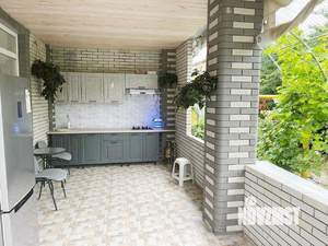 Дом 180м&sup2;, 2-этажный, участок 8 сот.  