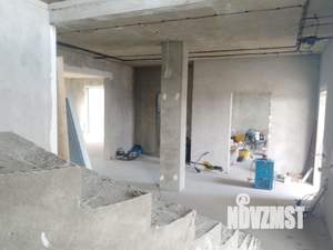 Дом 327м&sup2;, 2-этажный, участок 6 сот.  