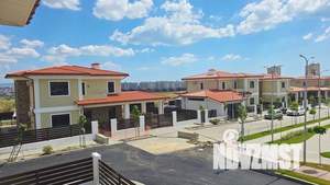 Коттедж 263м&sup2;, 2-этажный, участок 10 сот.  