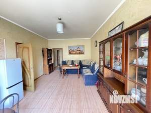 Дом 83м&sup2;, 2-этажный, участок 3 сот.  