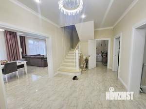 Дом 180м², 2-этажный, участок 5 сот.  