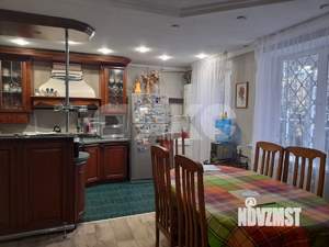 Дом 283м&sup2;, 3-этажный, участок 3 сот.  