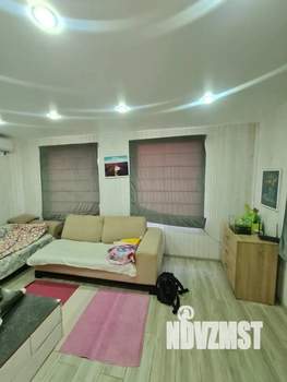 Дом 60м&sup2;, 2-этажный, участок 5 сот.  