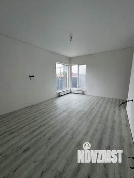 Дом 270м², 2-этажный, участок 6 сот.  