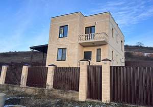 Дом 188м&sup2;, 2-этажный, участок 6 сот.  