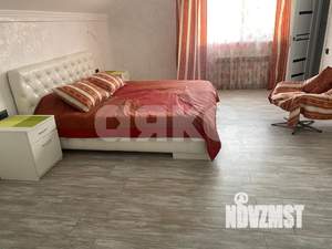 Дом 500м&sup2;, 2-этажный, участок 11 сот.  