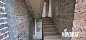 Дом 256м&sup2;, 3-этажный, участок 4 сот.  