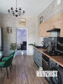 Дом 45м&sup2;, 2-этажный, участок 6 сот.  