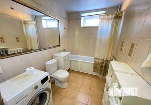 Дом 182м&sup2;, 2-этажный, участок 4 сот.  