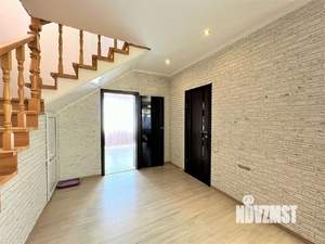 Дом 150м&sup2;, 2-этажный, участок 3 сот.  