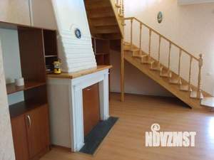 Дом 160м&sup2;, 2-этажный, участок 8 сот.  