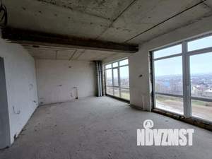 Дом 303м&sup2;, 3-этажный, участок 7 сот.  